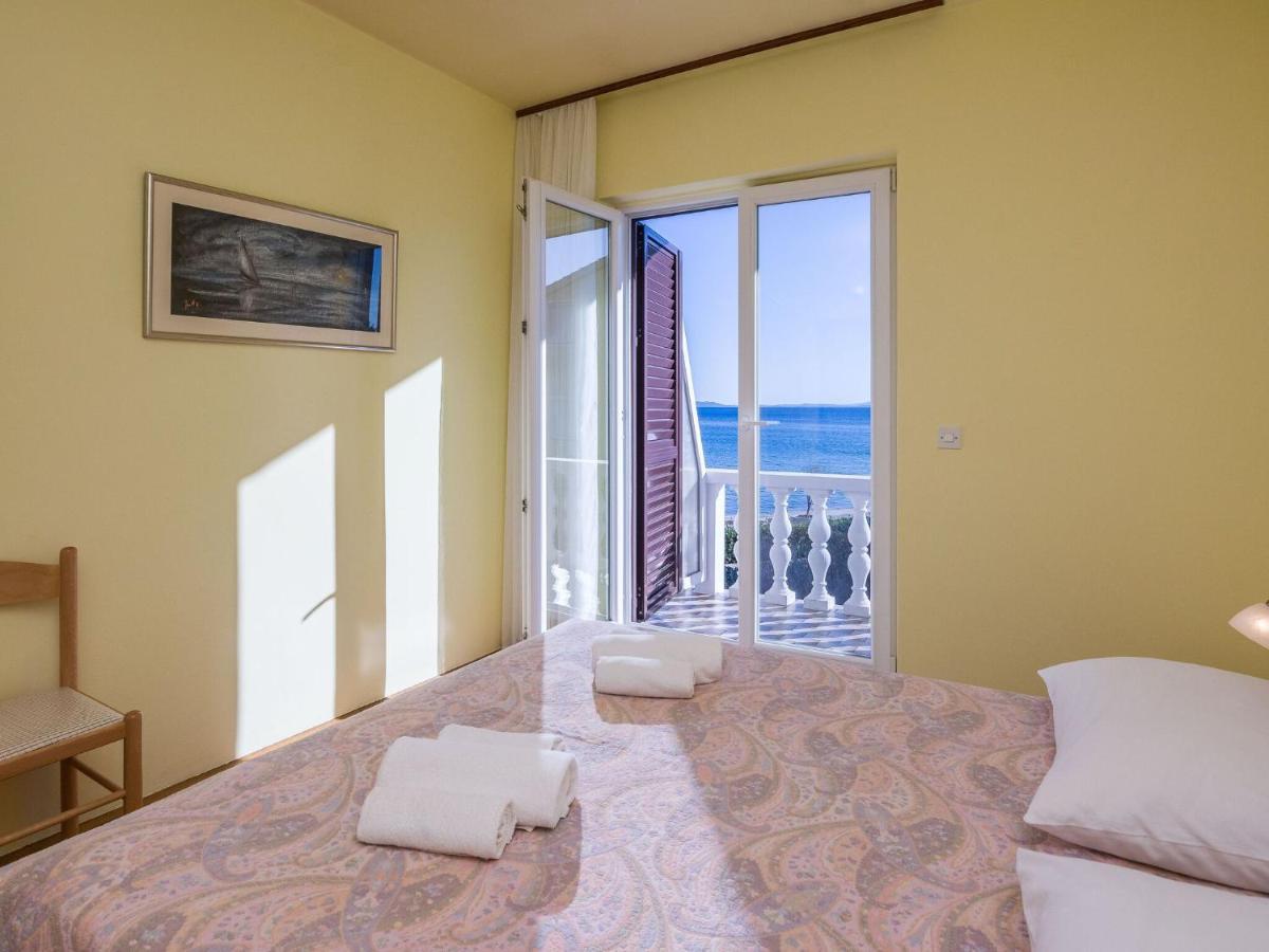Apartments In House Liveric, In Vir At The Beach Extérieur photo