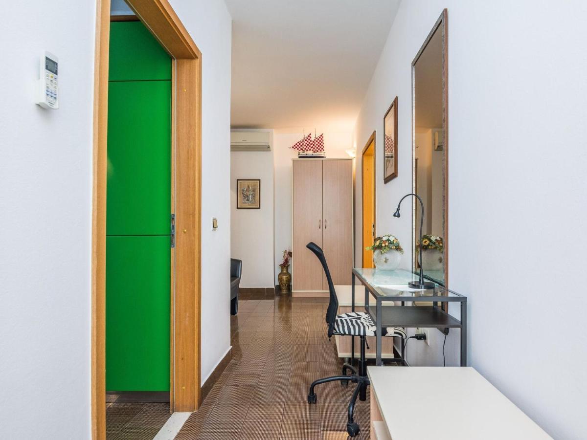 Apartments In House Liveric, In Vir At The Beach Extérieur photo