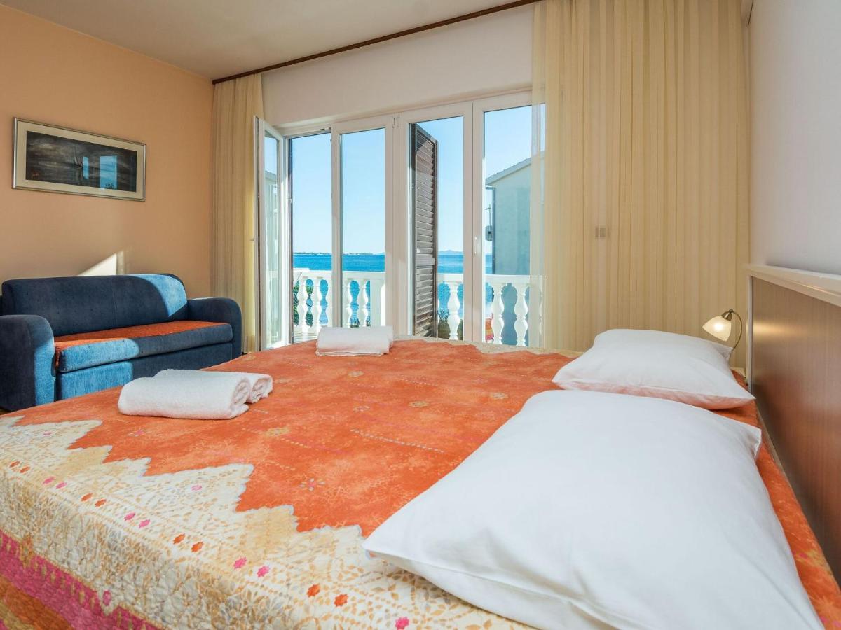 Apartments In House Liveric, In Vir At The Beach Extérieur photo